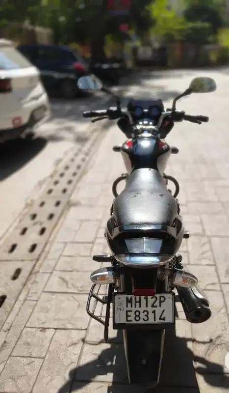 bajaj discover 150 (2017)