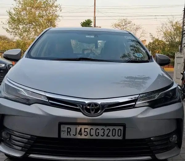 toyota corolla altis (2018)