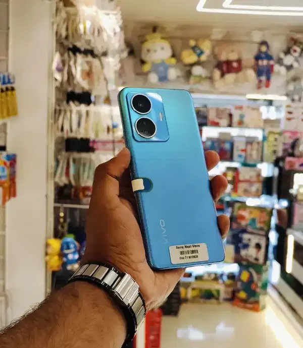 VIVO T1 6/128GB - GOOD CONDITION MOBILE WITH BILL.