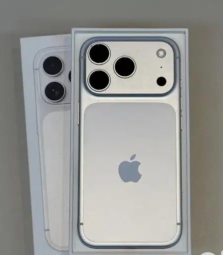 APPLE IPHONE 17 PRO 256GB SILVER COLOUR