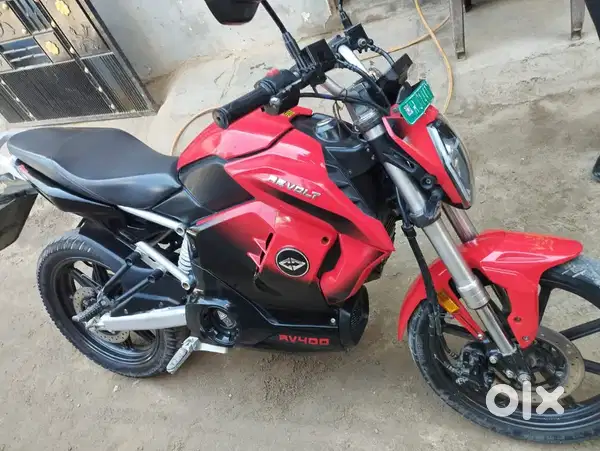 revolt rv 400ev (2023)