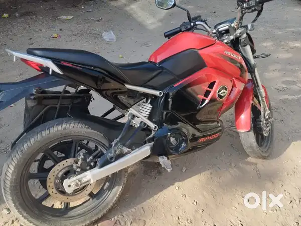 revolt rv 400ev (2023)