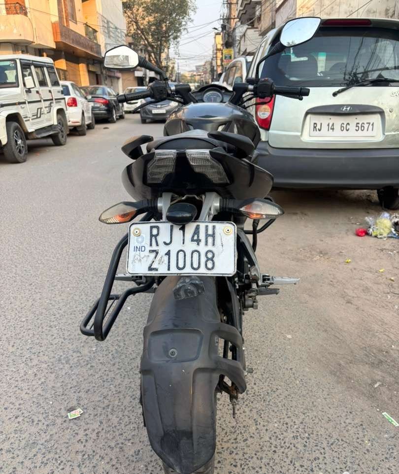 bajaj pulsar ns160