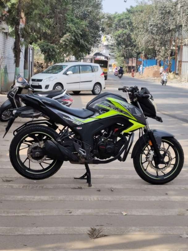 honda cb hornet 160r (2016)