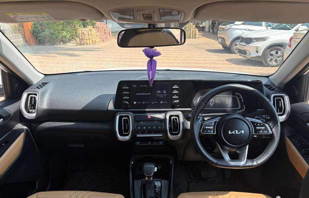 kia sonet (2024)