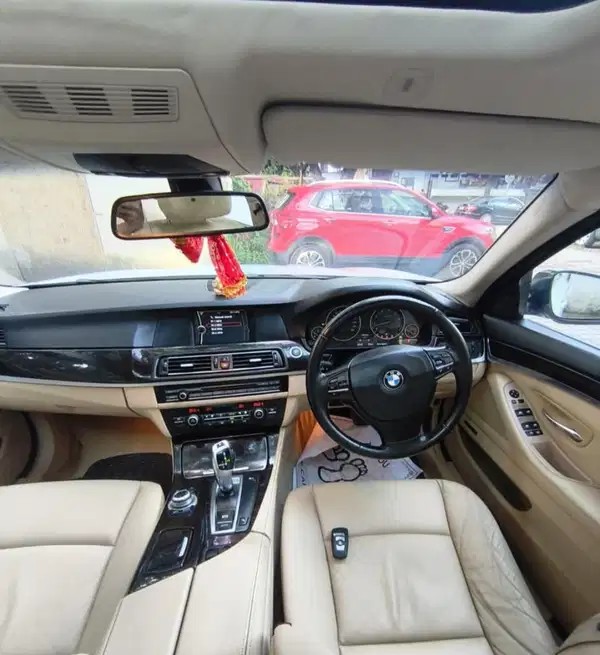 bmw 5 series (2016)