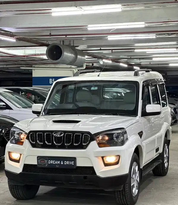 mahindra scorpio (2015)