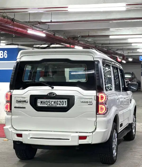mahindra scorpio (2015)