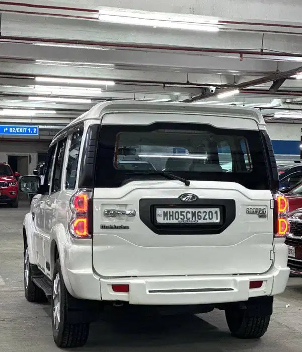 mahindra scorpio (2015)