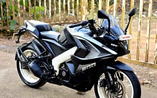  bajaj pulsar rs 200 (2021)