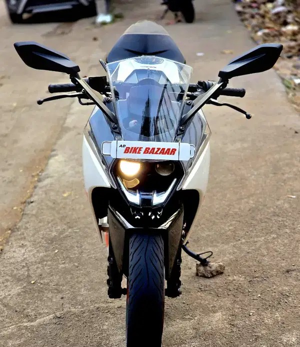 ktm rc 200 (2019)