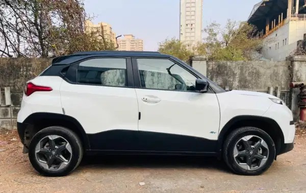 tata punch ev (2024)