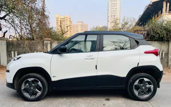 tata punch ev (2024)