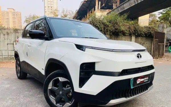 tata punch ev (2024)
