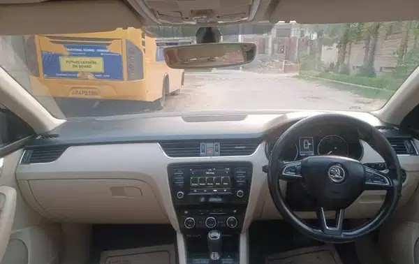 skoda octavia (2017)