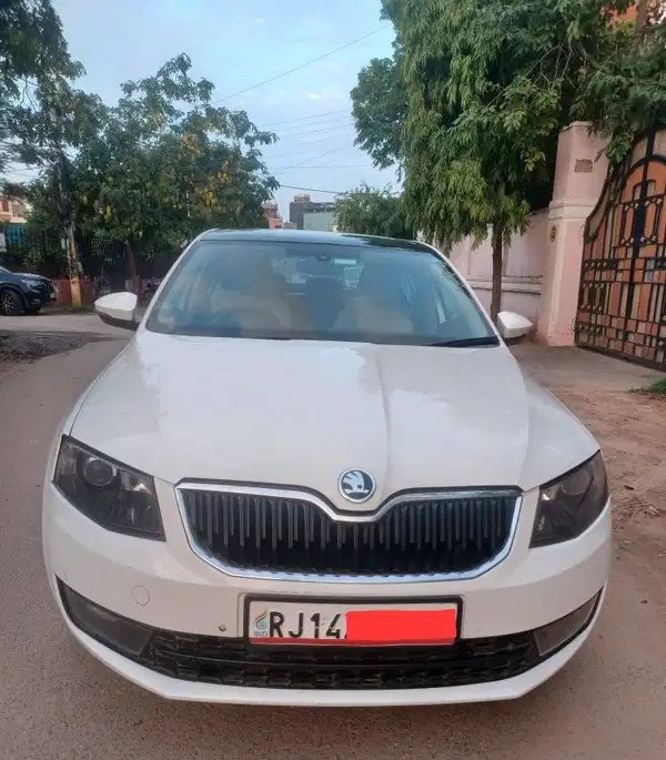 skoda octavia (2017)