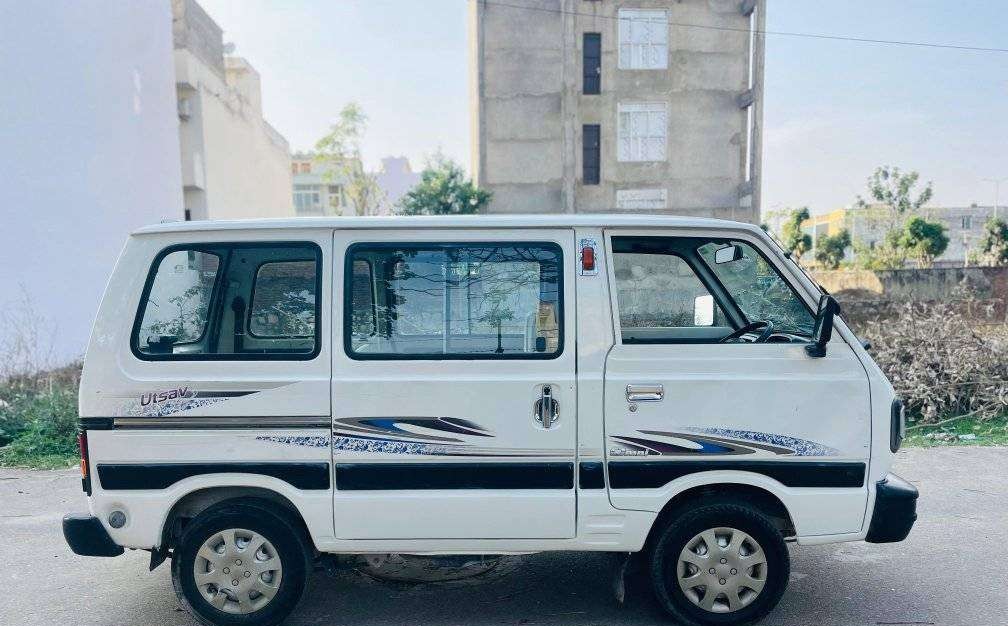 maruti suzuki omni (2016)