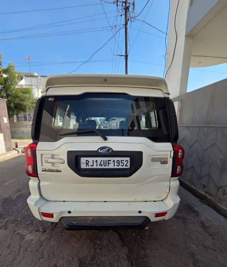 mahindra scorpio (2017)