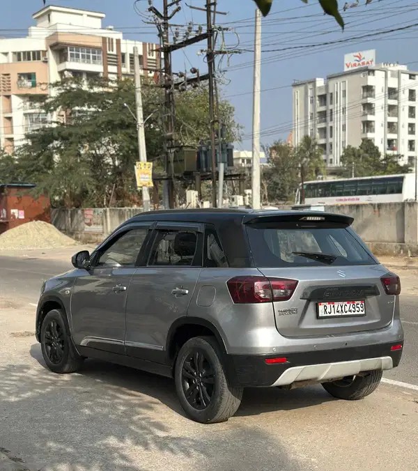 maruti suzuki brezza (2017)