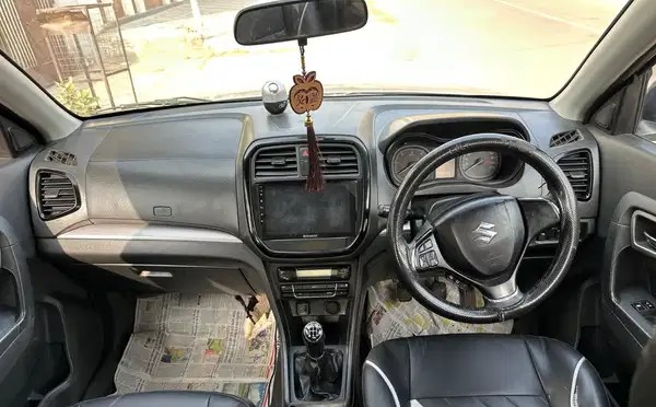 maruti suzuki brezza (2017)