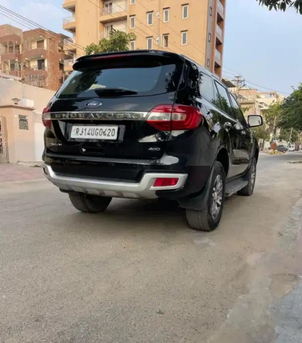 ford endeavour (2017)