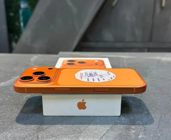 Apple Iphone 17 pro 256GB Mint Condition